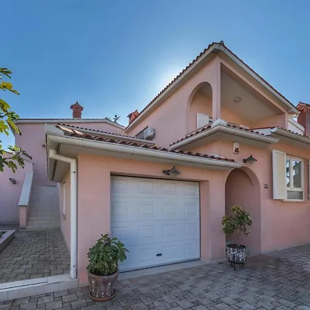 בית נופש 1 Bedroom Cozy In